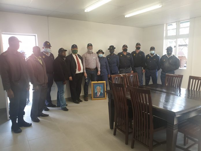Community Invited To Support Bedfordview SAPS Mandela Boardroom Project